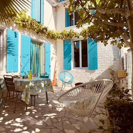 בית נופש Vintage Saint-Fort-sur-Gironde